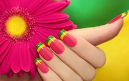 Продажа гель лаков и все для маникюра и стартовые наборы logo