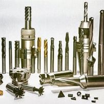 МЕТАЛЛОРЕЖУЩИЙ ИНСТРУМЕНТ И ОСНАСТКА ДЛЯ ПРОСТЫХ СТАНКОВ И С ЧПУ