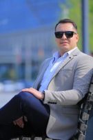 Роман Avenue Estate Group